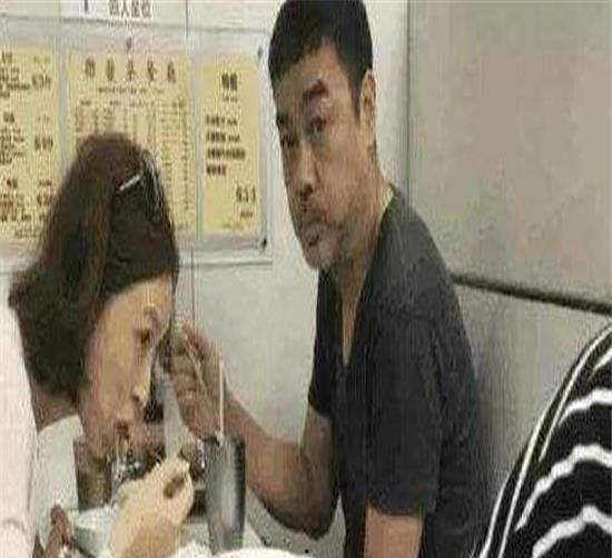 娱乐吃瓜酱买菜视频,揭秘日常买菜小技巧